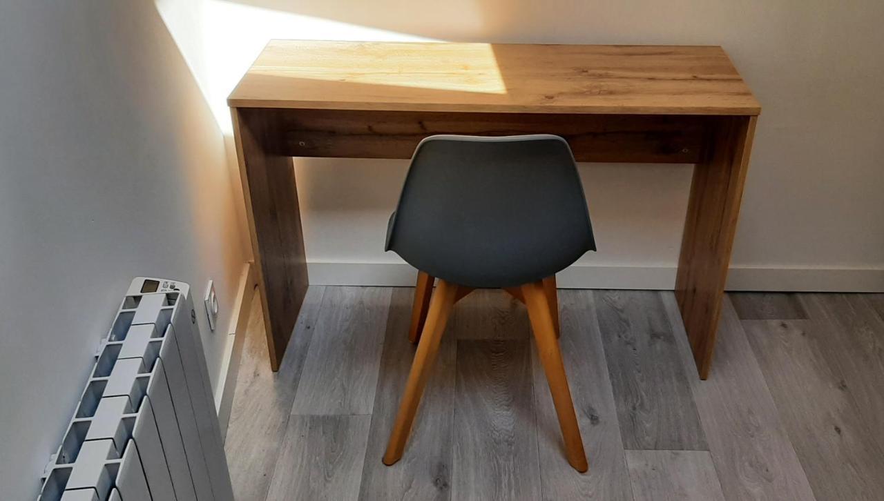 Appartement Netflix Centre De Vienne Pres De Lyon エクステリア 写真